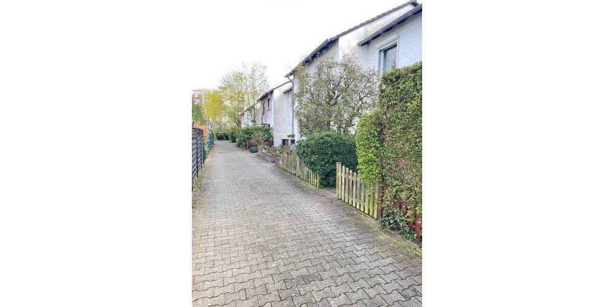 Reihenmittelhaus Gütersloh Innenstadt - 3 Zimmer, 84 m&sup2;, 159.800&euro; | Angebot:26309578