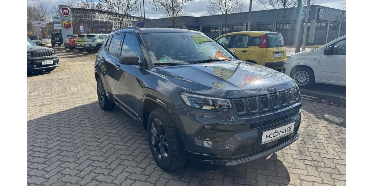 Jeep Compass 44.282 km 29.990 &euro; Berlin 13509