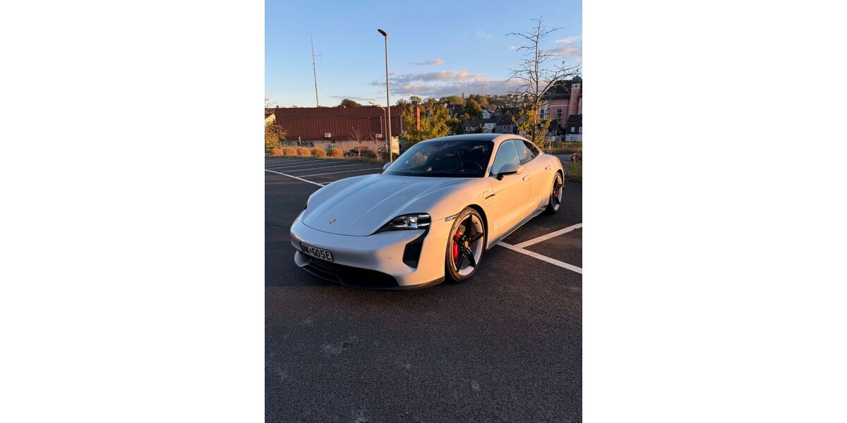Porsche Taycan 39.999 km 68.999 &euro; Birken-Honigsessen 57587