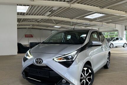 Toyota Aygo (X) 16.794 km 12.280 &euro; Sassenburg / Neudorf- Pl 38524