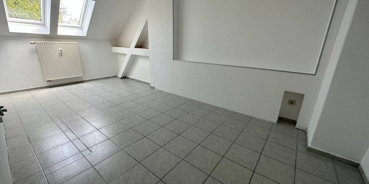 Zimmer Chemnitz Altendorf - 2 Zimmer, 64 m&sup2;, 325&euro; | Angebot:26027067