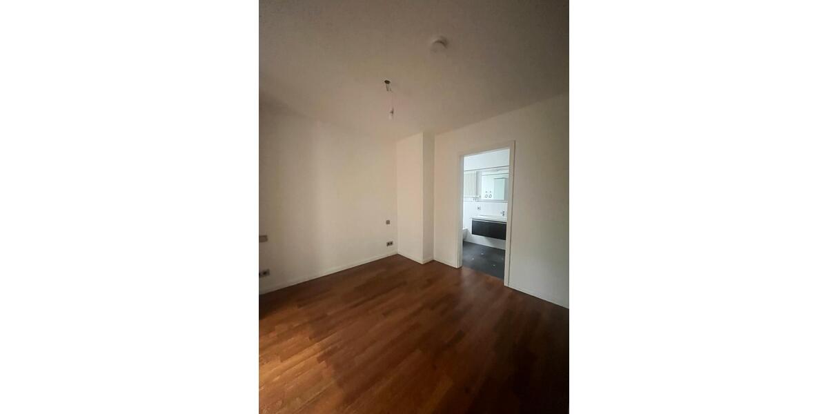 Etagenwohnung Ottobrunn - 2.5 Zimmer, 70 m&sup2;, 1.950&euro; | Angebot:25975833