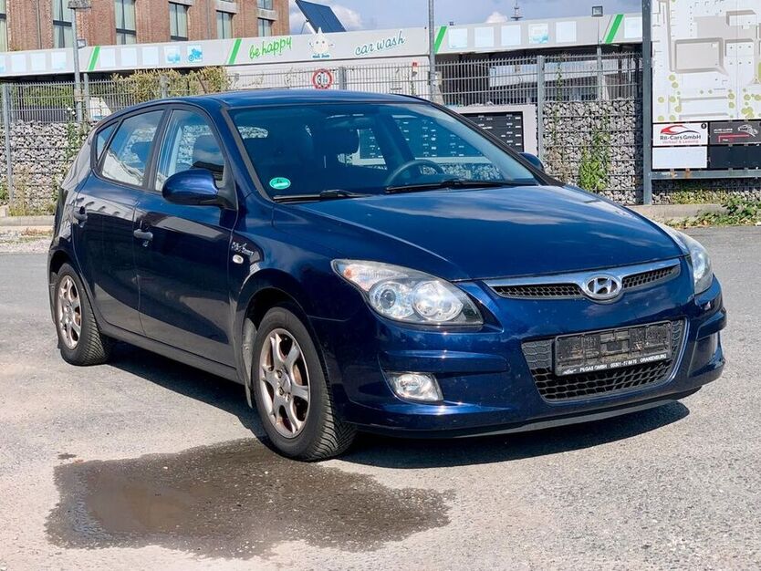 i30