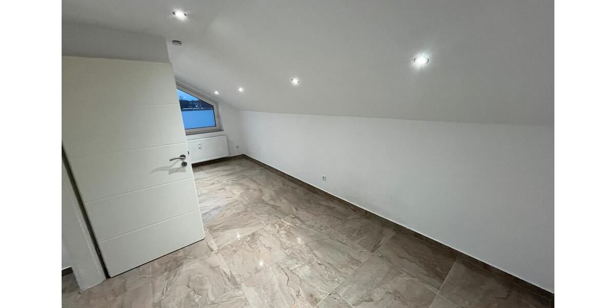 Dachgeschoßwohnung Lippetal - 4 Zimmer, 100 m&sup2;, 850&euro; | Angebot:25805530