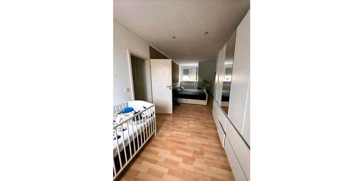 Maisonettenwohnung Hockenheim - 5 Zimmer, 125 m&sup2;, 1.250&euro; | Angebot:26553619