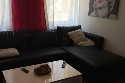 Vollmöblierte, 2ZKB mit kl Terasse in Neustadt 2 zimmer