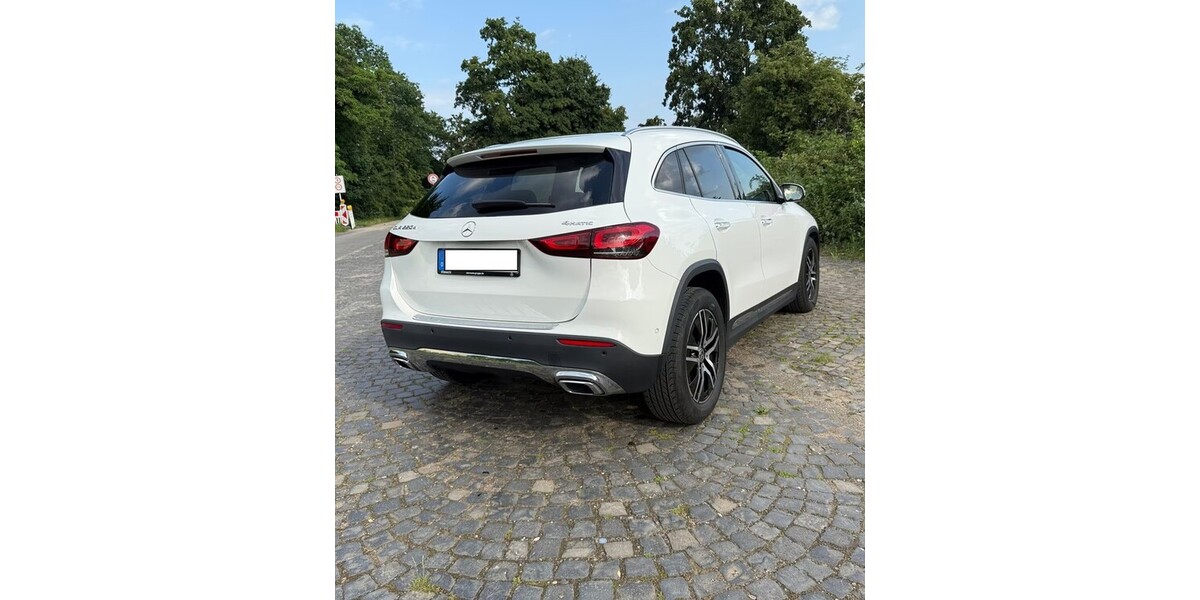 Mercedes-Benz GLA-Klasse 77.300 km 32.900 &euro; Köln 50667