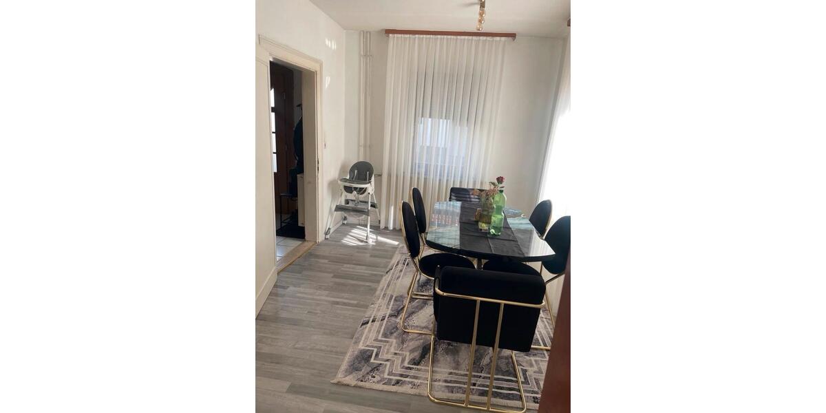 Einfamilienhaus Aßlar - 5 Zimmer, 130 m&sup2;, 1.100&euro; | Angebot:25496752