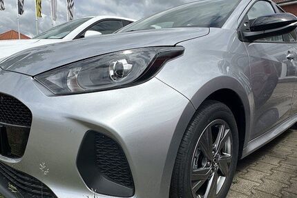 Mazda 2 Hybrid 7.559 km 24.990 &euro; Waren 17192