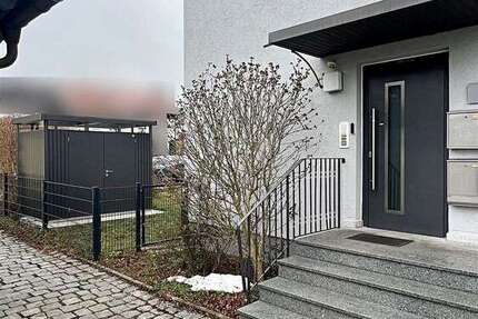 Haus zum Kaufen in Obertraubling 869.000 € 250 m²