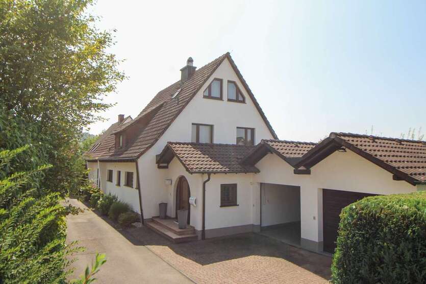 Haus zum Kaufen in Attendorn 475.000 € 237.15 m² 7 zimmer