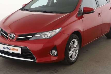 Toyota Auris 14.919 km 12.530 € Berlin 14059