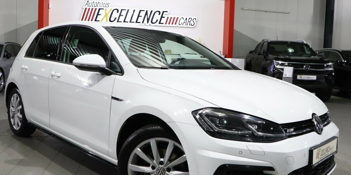 VW Golf VII 1.5 TSI HIGHLINE R-LINE SPORT BLACK LED 192.000 km 11.777 &euro; Hamm 59077