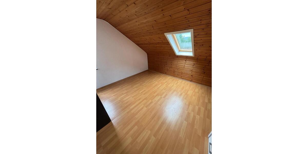 Dachgeschoßwohnung Idar-Oberstein Oberstein - 3 Zimmer, 64 m&sup2;, 420&euro; | Angebot:26478448