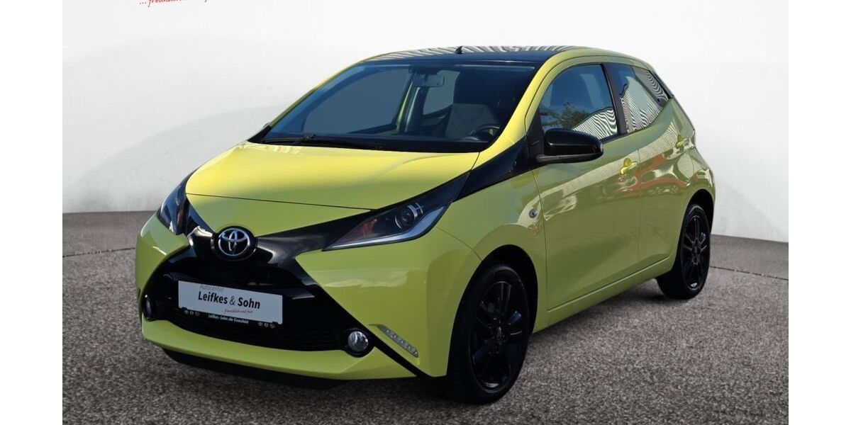 Toyota Aygo (X) 81.500 km 8.490 &euro; Coesfeld 48653