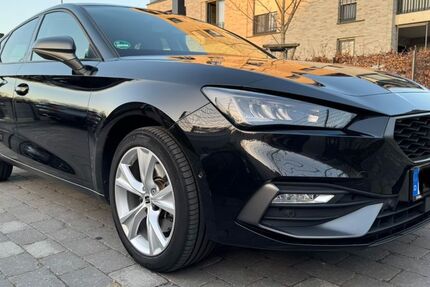 Seat Leon 89.500 km 17.950 &euro; Köln 50825