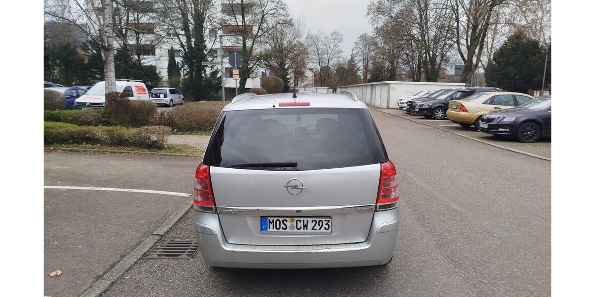Opel Zafira 330.000 km 750 &euro; Altbach 73776