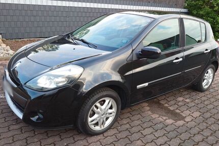 Renault Clio 109.000 km 2.650 &euro; Borsdorf 04451