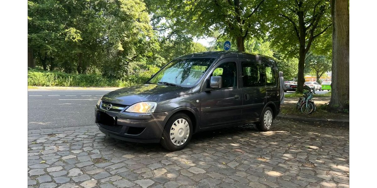 Opel Combo 189.933 km 2.500 &euro; Hamburg 22115