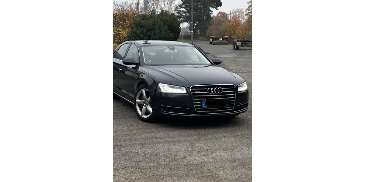 Audi A8 188.000 km 21.300 &euro; Düsseldorf 40210