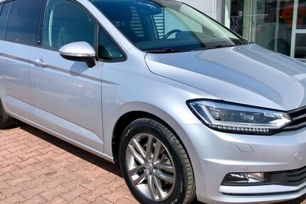 VW Touran 178.936 km 14.699 &euro; Halle/Saale 06118