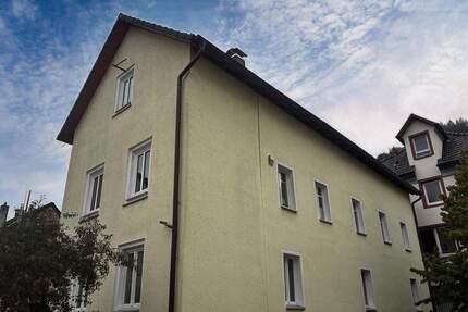 Charmantes Zweifamilienhaus mit Lagerfläche im Zentrum von Schramberg 7 zimmer
