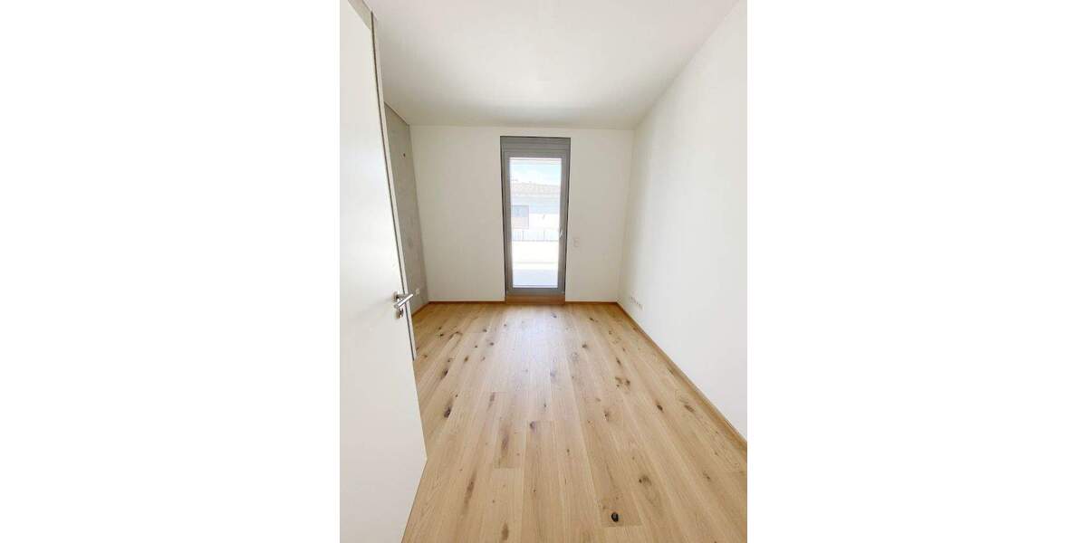 Etagenwohnung München Trudering-Riem - 3 Zimmer, 89 m&sup2;, 2.350&euro; | Angebot:25360365