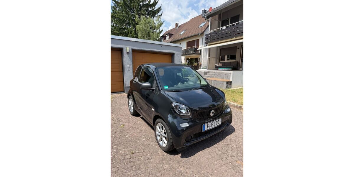 Smart ForTwo 83.000 km 12.850 &euro; Frankfurt 60489