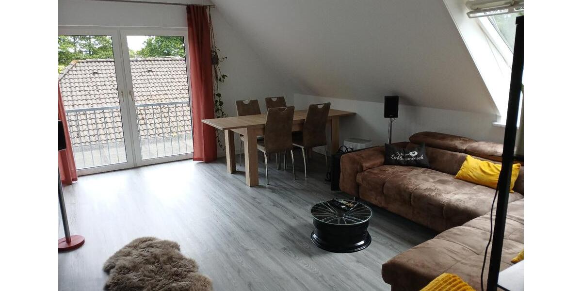 Dachgeschoßwohnung Itzehoe - 3.5 Zimmer, 81 m&sup2;, 900&euro; | Angebot:26030831