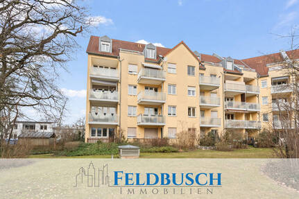 Wohnen mit Komfort! Großzügige 3-Zimmer-Wohnung im Hochparterre mit Einbauküche und sonniger Terrasse in Neumarkt