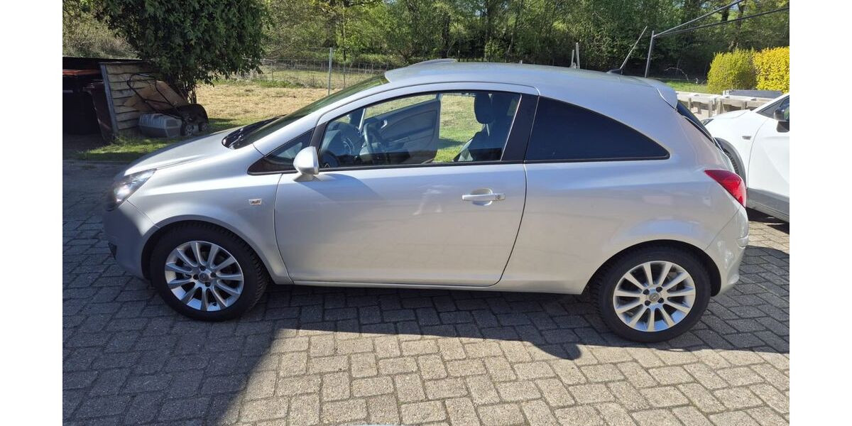 Opel Corsa 95.203 km 6.900 &euro; Wakendorf II 24558