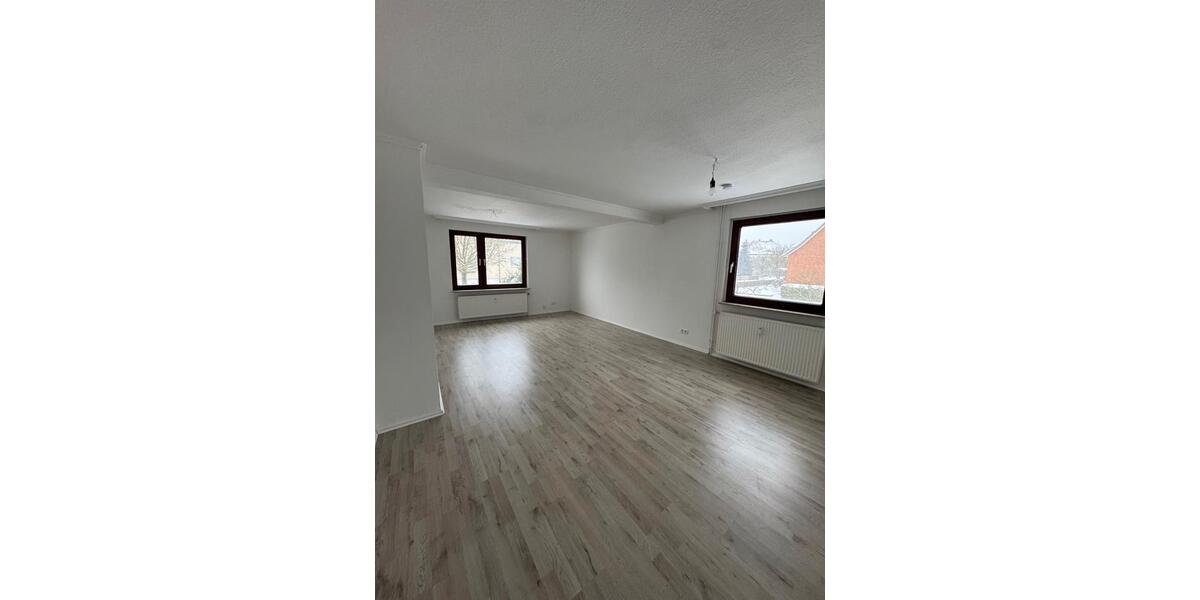 Dachgeschoßwohnung Uelzen - 3 Zimmer, 95 m&sup2;, 855&euro; | Angebot:26087308