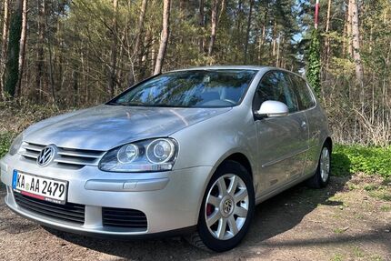 VW Golf 180.000 km 2.550 &euro; Hambrücken 76707