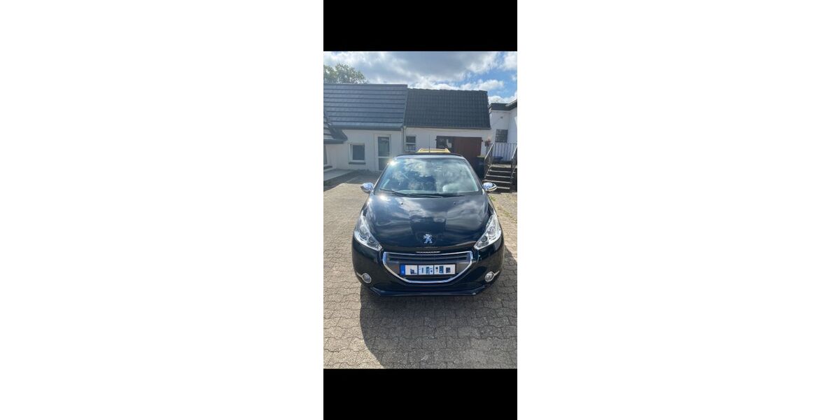 Peugeot 208 155.000 km 1.200 &euro; fleckeby 24357