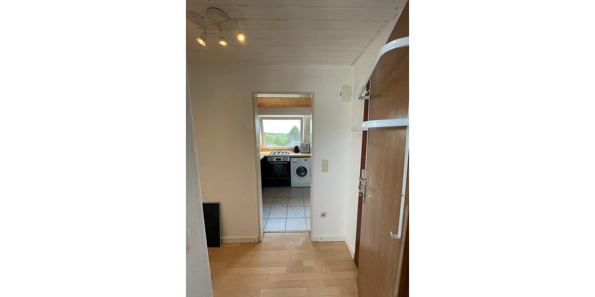 Dachgeschoßwohnung Wermelskirchen - 1 Zimmer, 40 m&sup2;, 300&euro; | Angebot:26414582