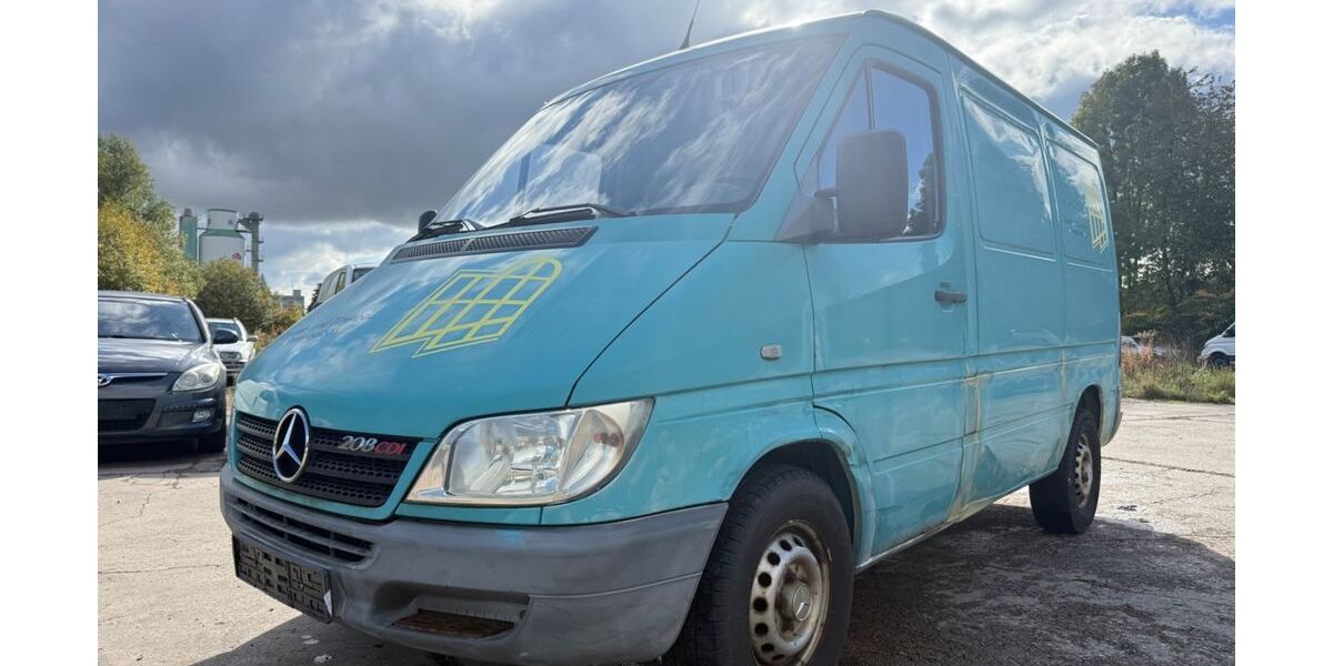 Mercedes-Benz Sprinter 111.000 km 2.999 &euro; Chemnitz 09114
