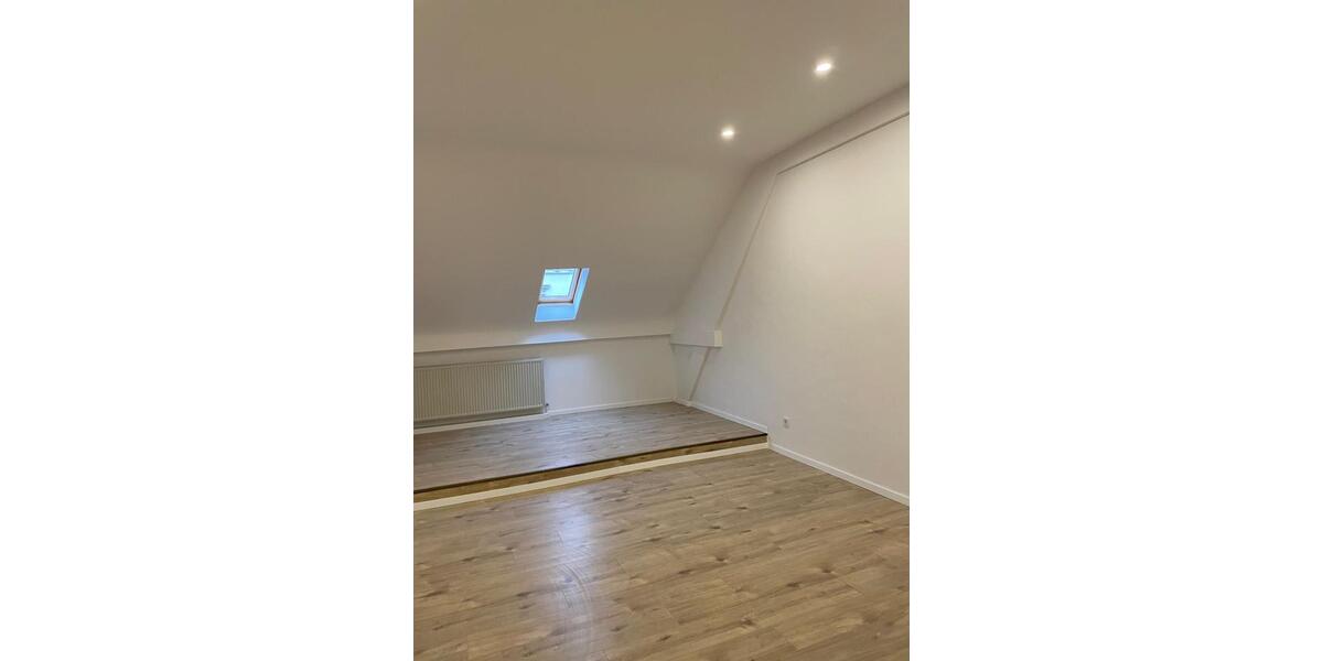 Dachgeschoßwohnung Zweibrücken - 3 Zimmer, 80 m&sup2;, 129.000&euro; | Angebot:27063833