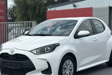 Toyota Yaris 50.000 km 12.990 &euro; Nürnberg 90431