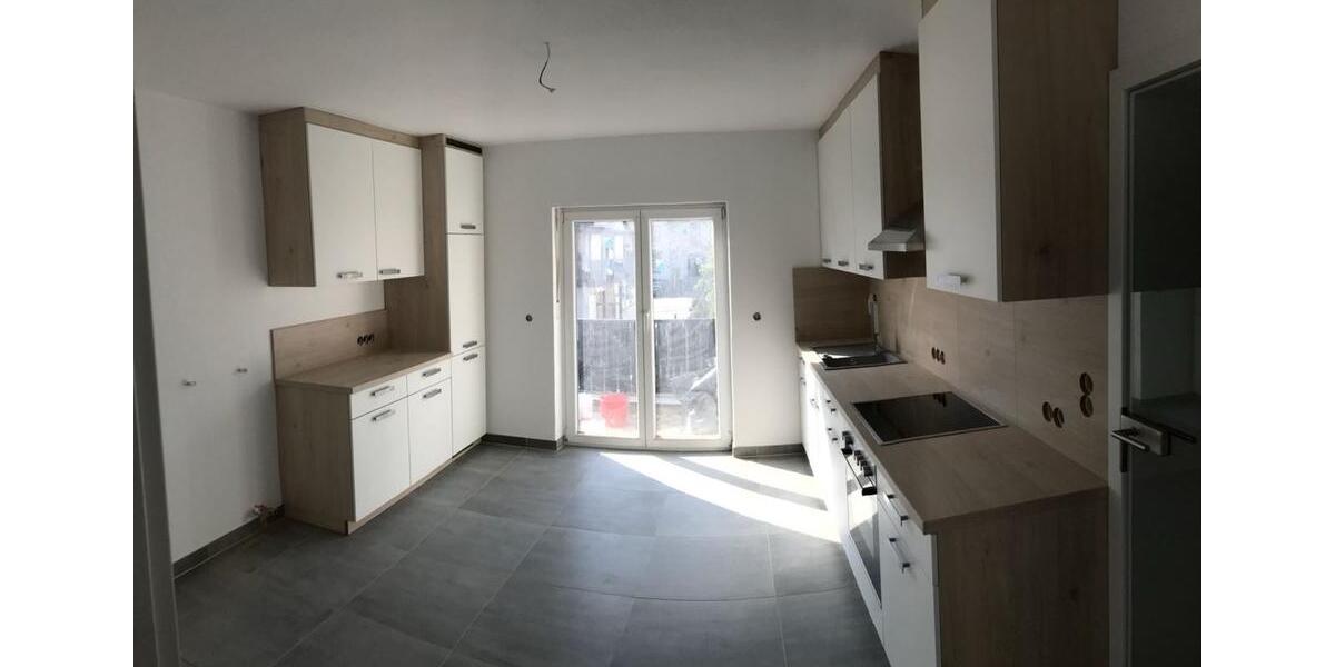 Etagenwohnung Neutraubling - 1 Zimmer, 85 m&sup2;, 635&euro; | Angebot:24803939