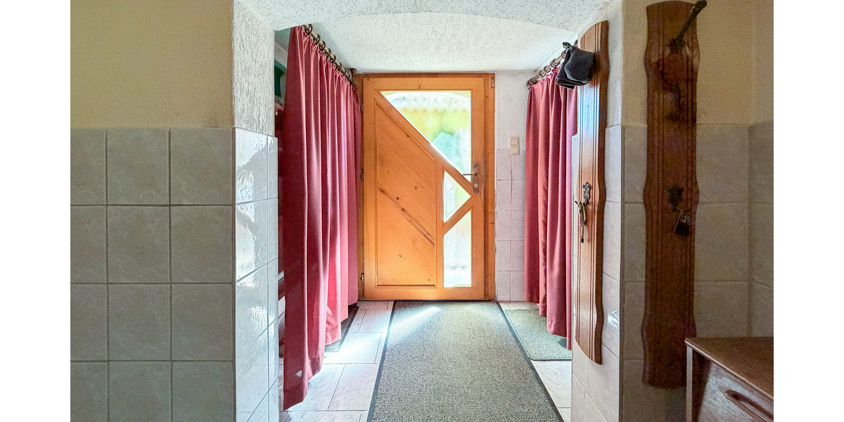 Ihr privates Refugium – Einfamilienhaus mit Poolhaus, Wintergarten und viel Platz! *Provisionsfrei - Einfamilienhaus Gera Lusan | Angebot:27212518