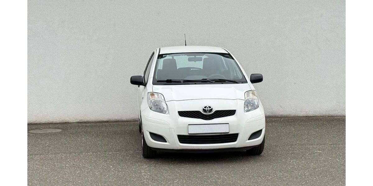 Toyota Yaris 71.000 km 4.999 &euro; Kandel 76870