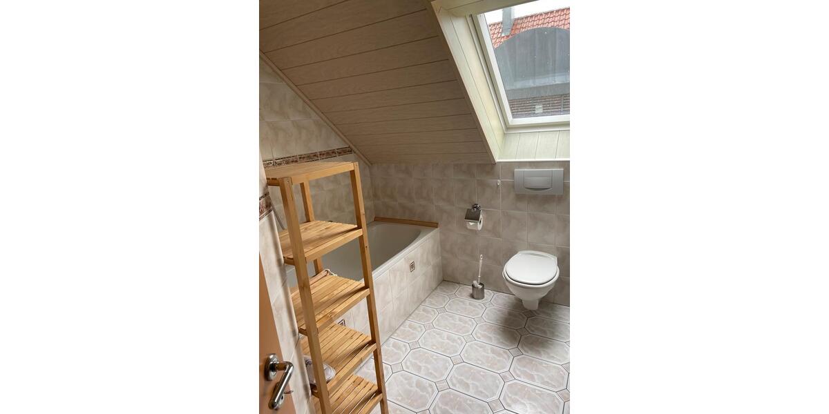 Einfamilienhaus Regensburg Brandlberg - 7 Zimmer, 200 m&sup2;, 2.400&euro; | Angebot:25442062