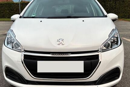 Peugeot 208 49.320 km 9.800 € Dresden 01069