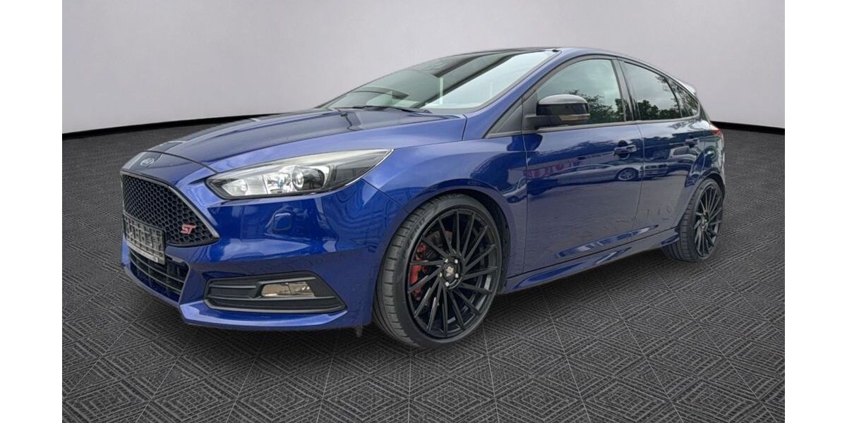 Ford Focus 105.000 km 15.400 &euro; Zellingen 97225