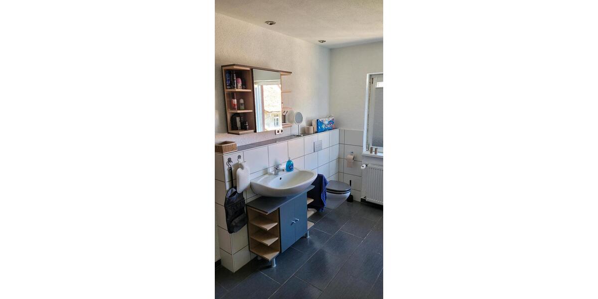 Einfamilienhaus Borken (Hessen) - 5 Zimmer, 170 m&sup2;, 180.000&euro; | Angebot:23088507