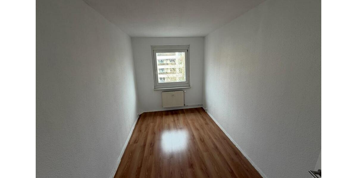 Etagenwohnung Oranienburg - 3 Zimmer, 70 m&sup2;, 875&euro; | Angebot:25999600