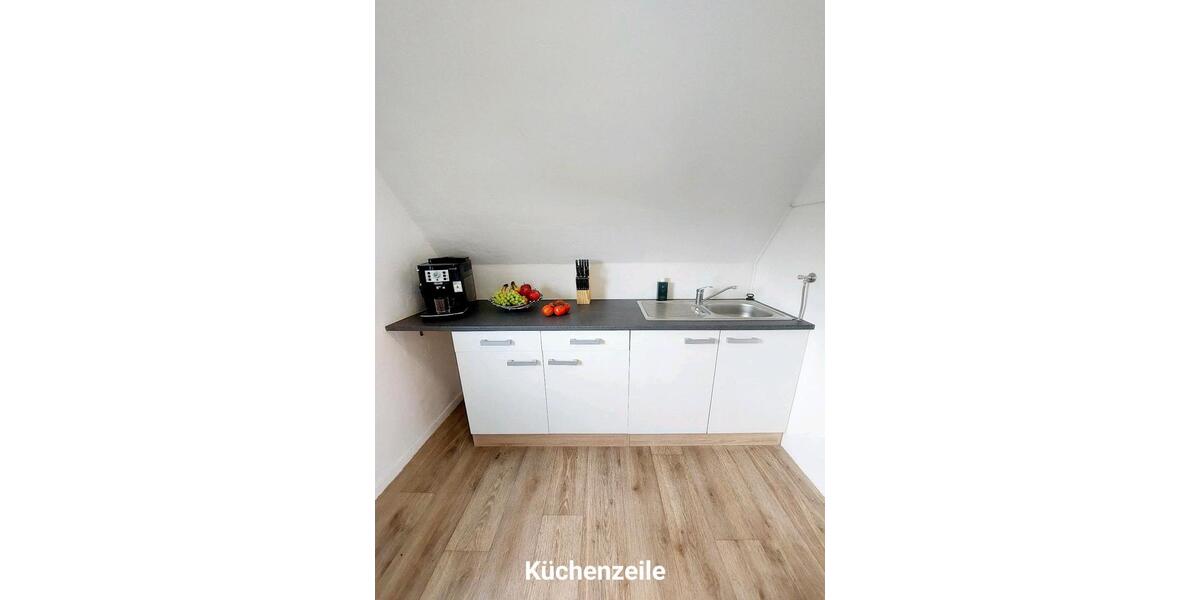 Dachgeschoßwohnung Neumünster - 2 Zimmer, 40 m&sup2;, 500&euro; | Angebot:25046203