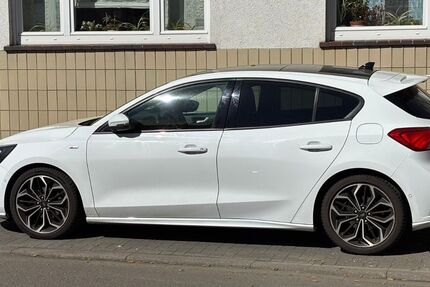Ford Focus 103.415 km 16.500 &euro; Dunningen 78655