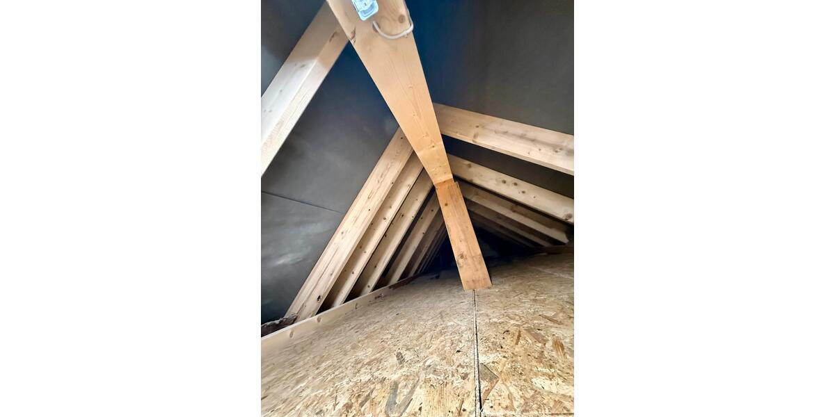 Dachgeschoßwohnung Loxstedt - 2.5 Zimmer, 94 m&sup2;, 1.025&euro; | Angebot:25434105