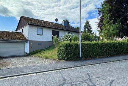 Haus Adelsdorf - 6 Zimmer, 172 m&sup2;, 475.000&euro; | Angebot:26124157